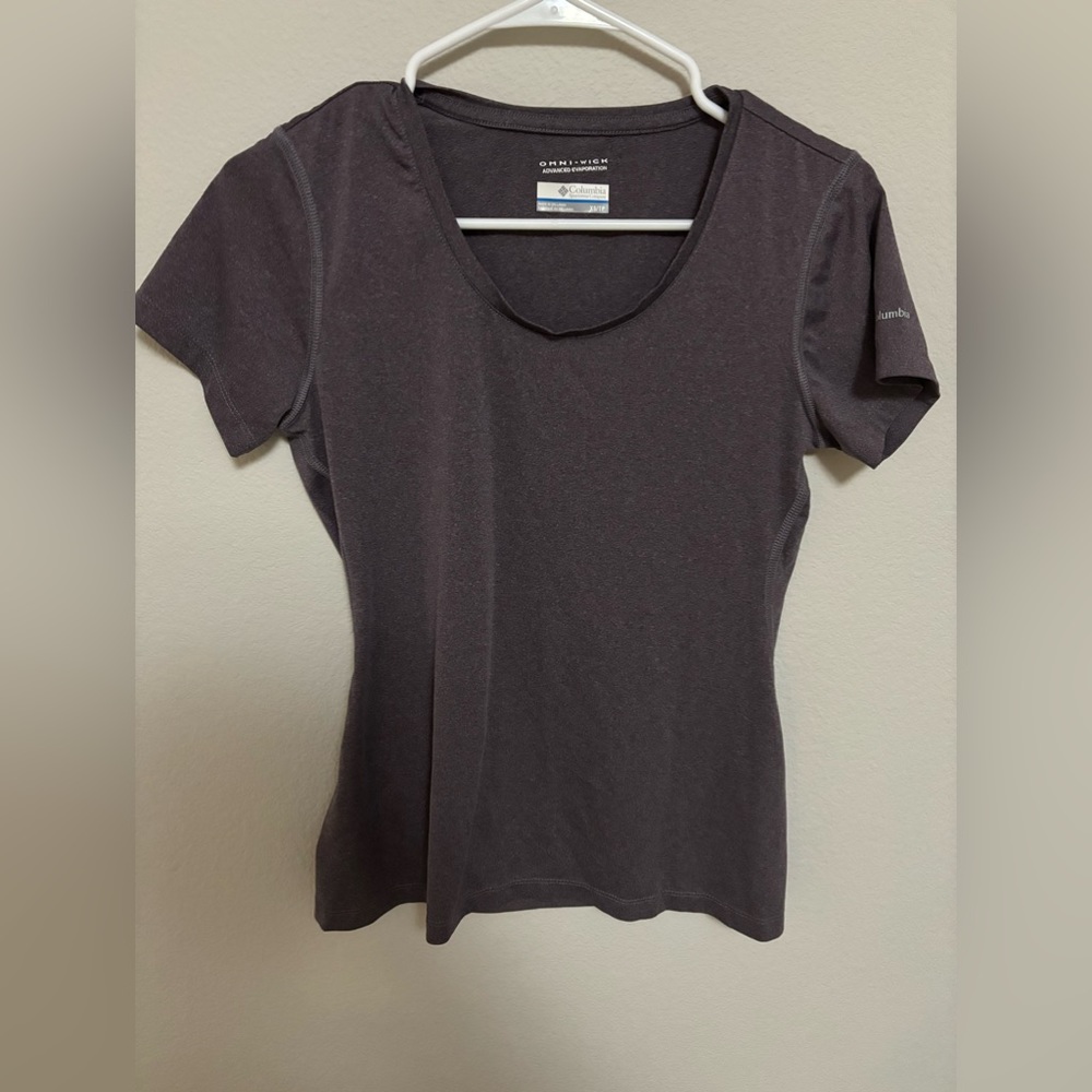 Columbia Omniwick t shirt.